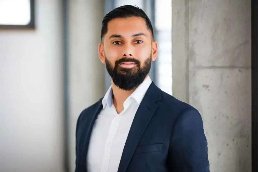 Inamullah Qayyum,  Head of IT & Digital Innovation bei HAGER Executive Consulting
