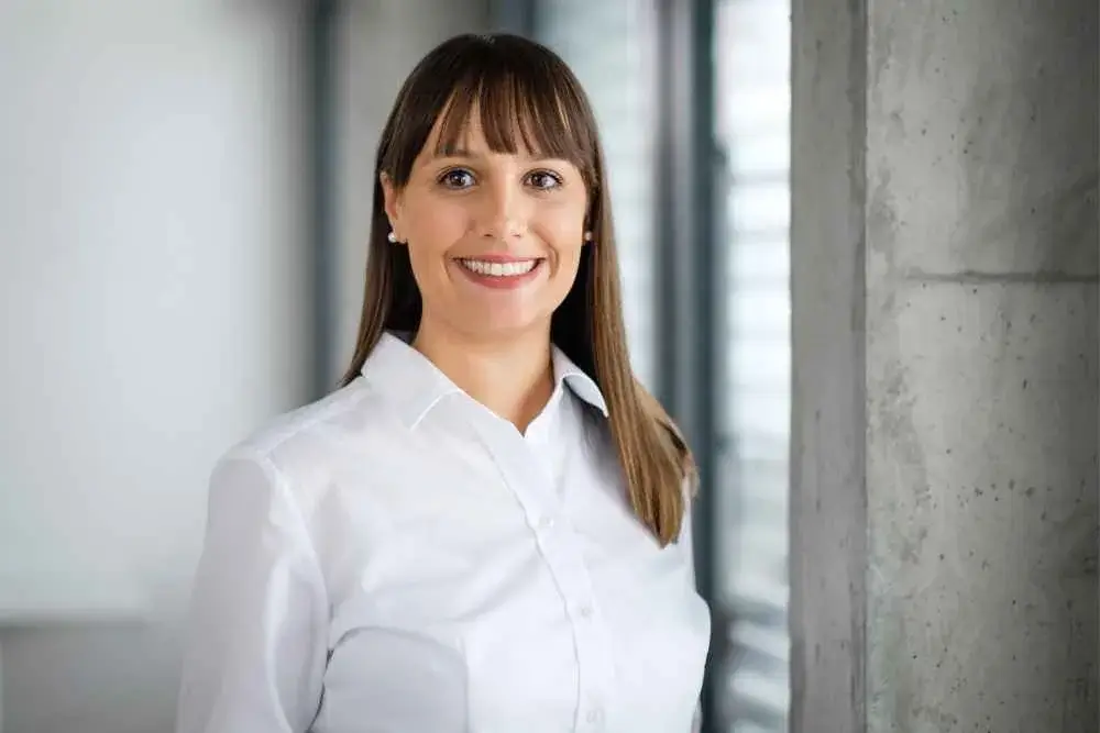 Simona Schramm,  Manager IT Services & Operations bei HAGER Executive Consulting